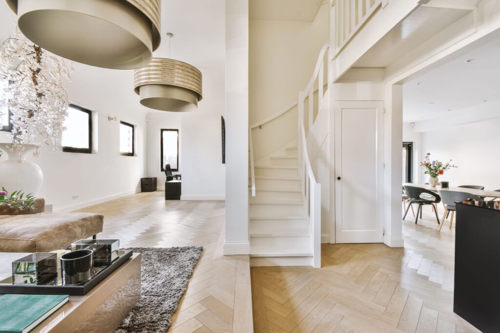TIPS FOR CHOOSING THE RIGHT NEIGHBORHOOD